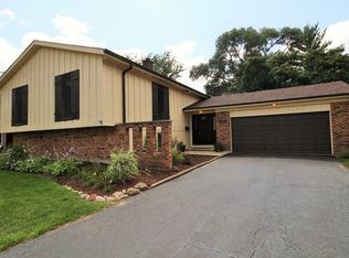 225 Sherwood Dr, Cary, IL 60013