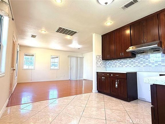5th image of 11850 Basye St