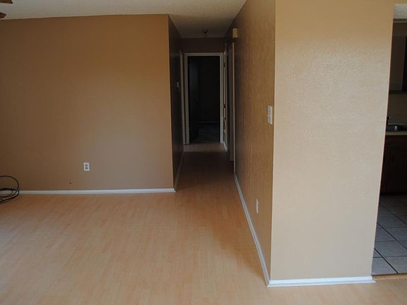 5th image of 314 E Denton Dr #20