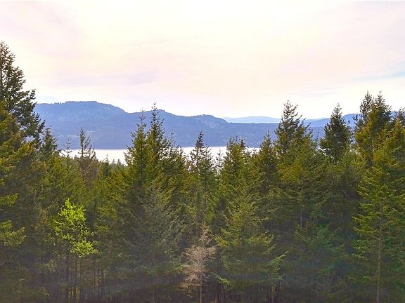 3rd image of 16 Switchback Rd