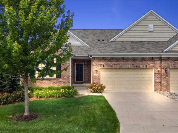2060 Trimble St, Lake Orion, MI 48360