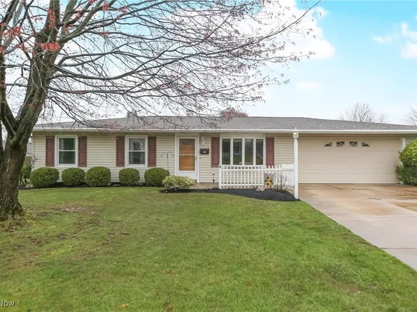5144 Birchcrest Dr, Youngstown, OH 44515