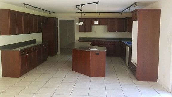 2nd image of 130 W Forestview Ln