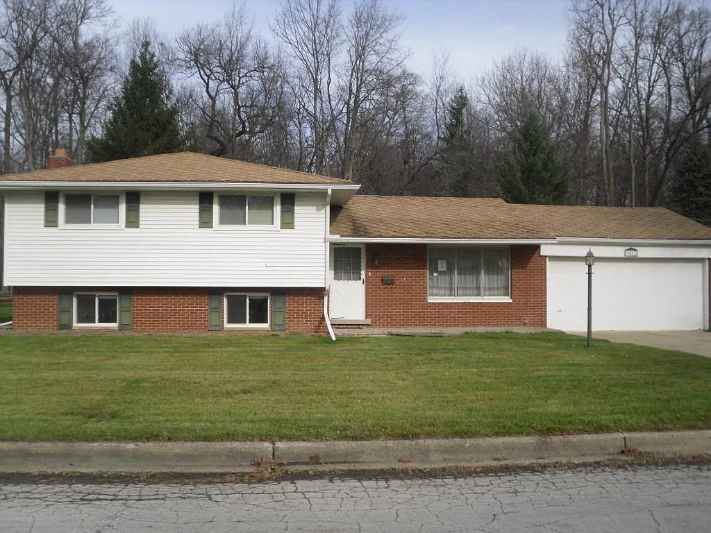 3864 Mayfield Dr photo 1