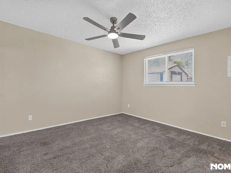 2045 Solano Dr — Photo 16