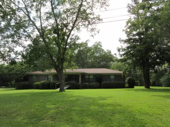 108 Clairmont Dr, Cowarts, AL 36321