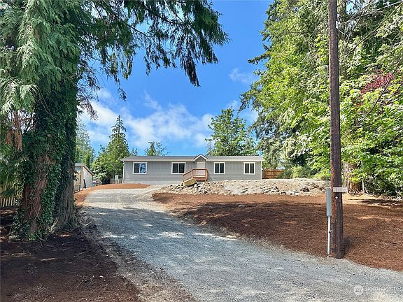 2nd image of 1604 Lake Drive