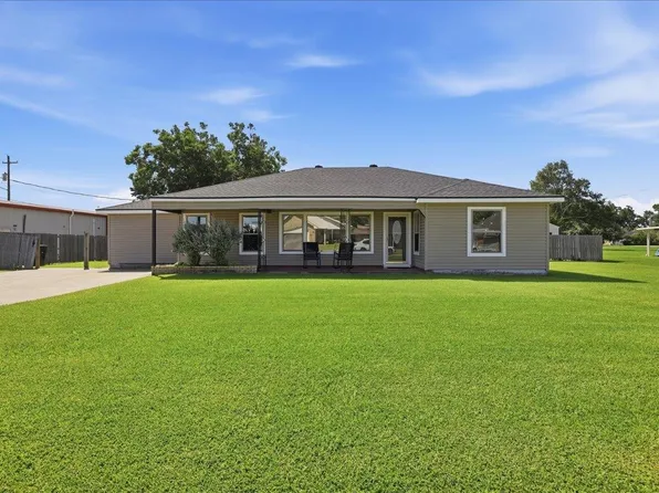 1111 Elgin Ave, Nederland, TX 77627