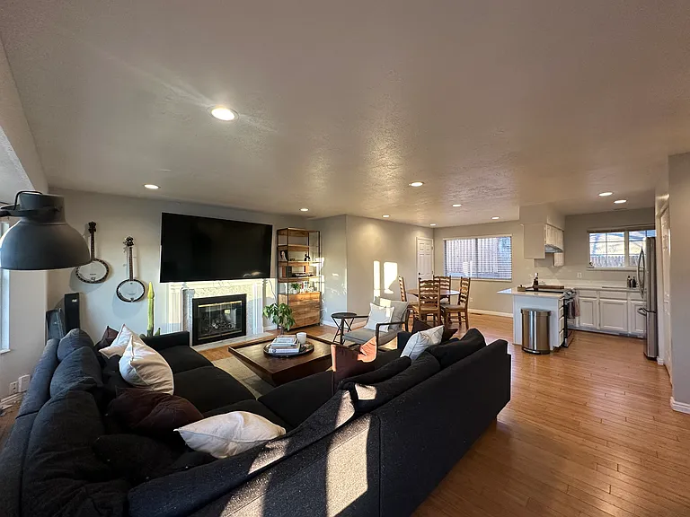 10367 S Countrywood Dr #2 — Photo 1