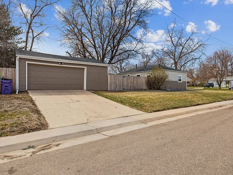 2060 S Irving St — Photo 19