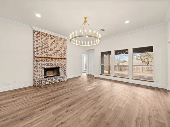 1020 Dane Dr, Hewitt, TX 76643