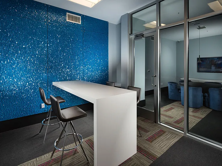 Topaz Apartments — Photo 36