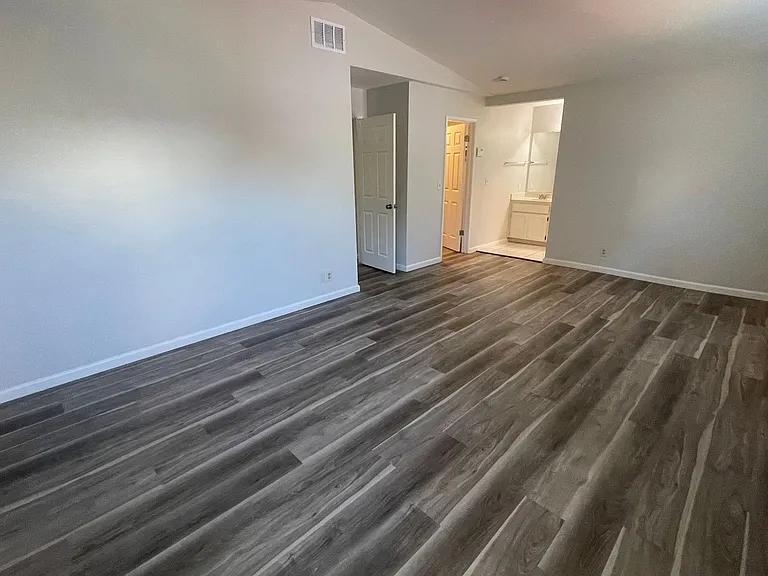 2700 Bluebell Cir — Photo 21