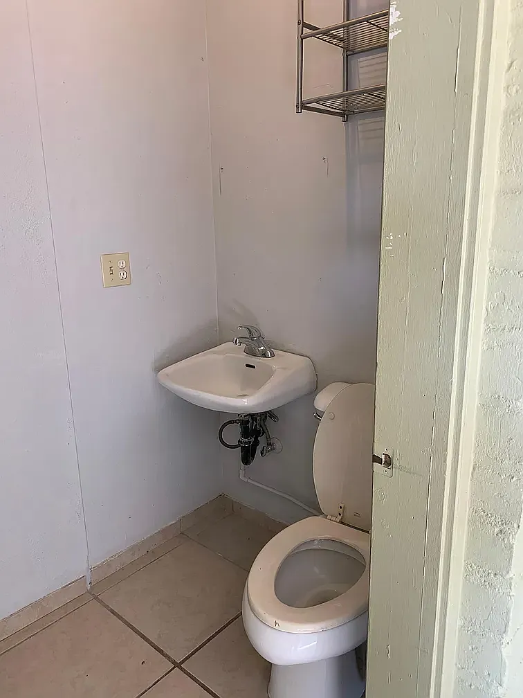 4408 N Camino Real — Photo 4