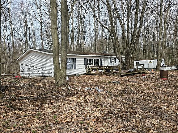 3rd image of 11788 E Four Mile Rd