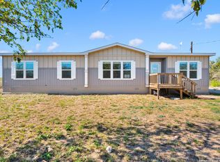 228 County Road 4647, Hondo, TX 78861