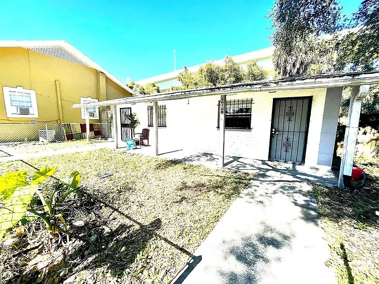 2610 Durham St #B — Photo 10