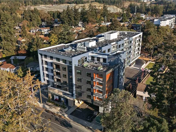 2881 Leigh Rd #207, Langford, BC V9B 4G5