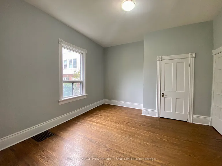 280 Annette St #1 — Photo 4