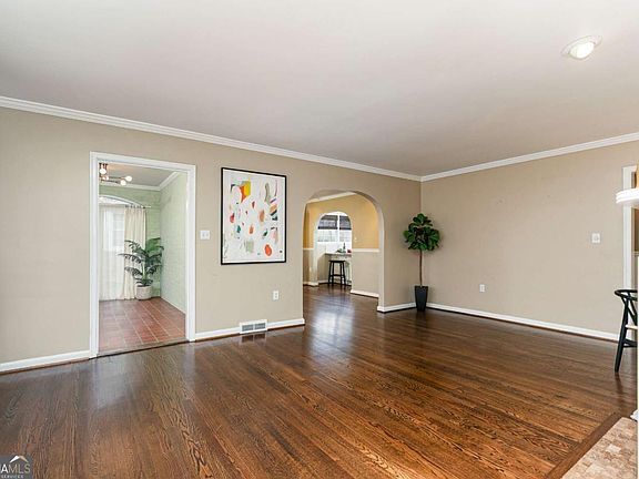5th image of 683 Collier Rd NW