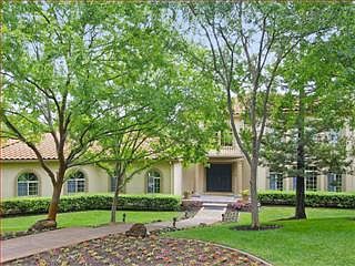 1st image of 4 Bridle Ln