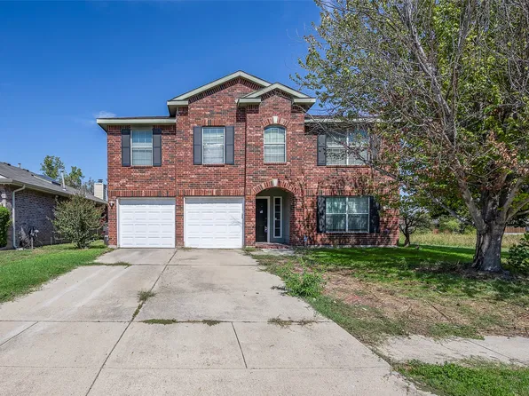 812 Jockey Club Ln, Fort Worth, TX 76179
