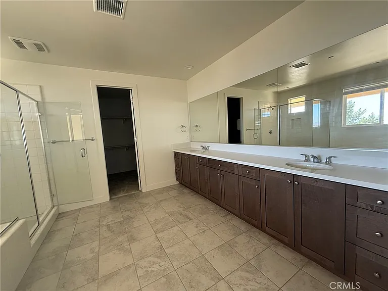 19042 Martino Ct — Photo 26