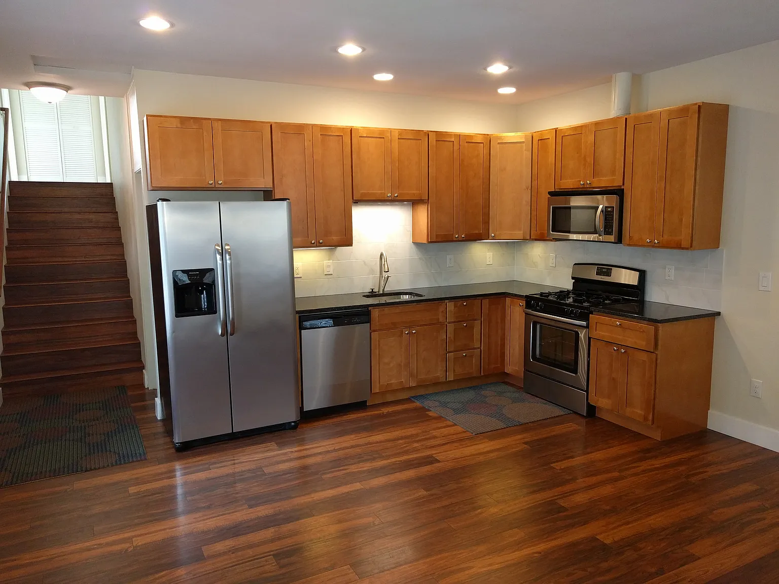 9223 SW Terwilliger Boulevard — Photo 1