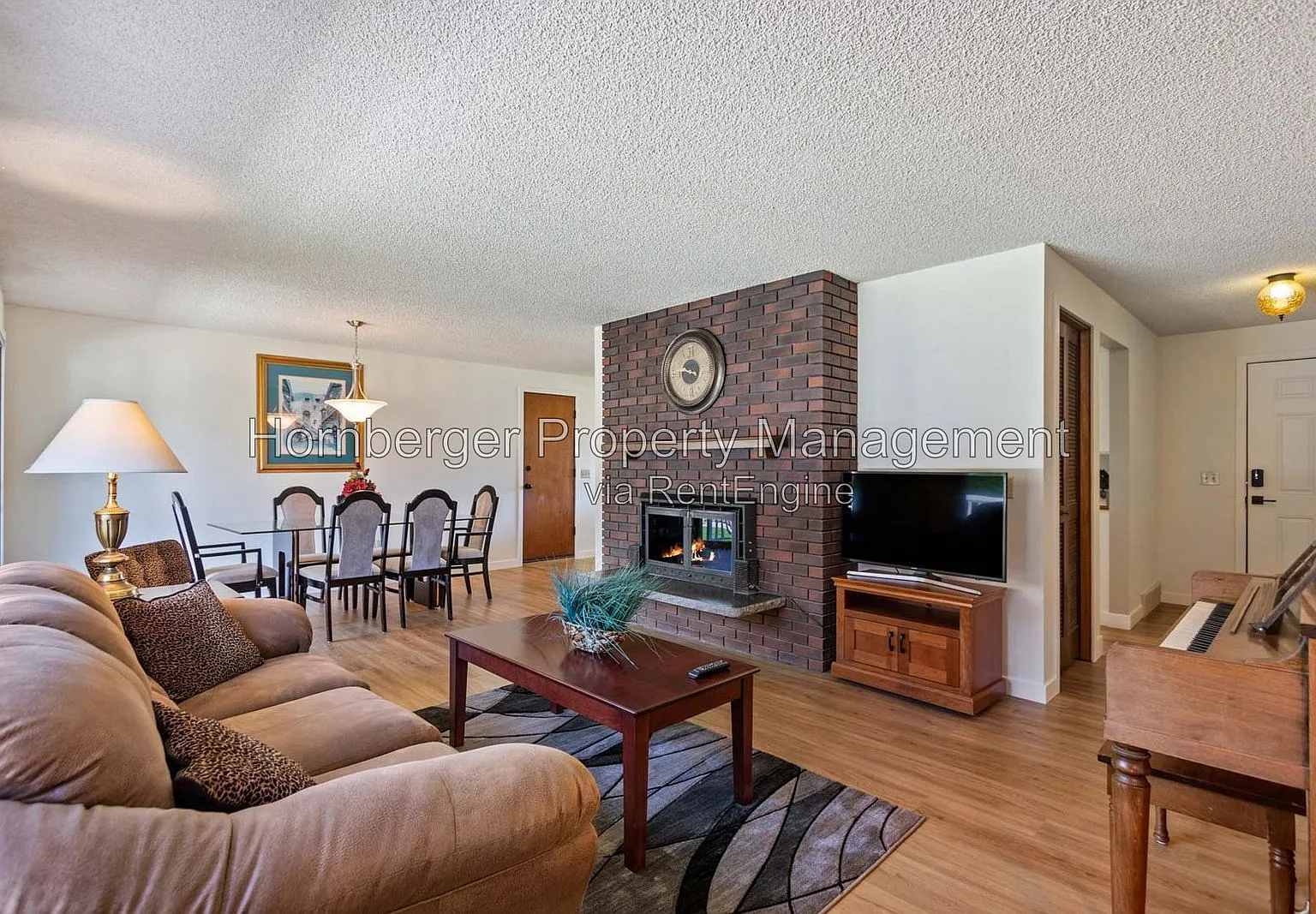 3 bed, 2.0 bath, 2568 sqft, $2,795 — Photo 2