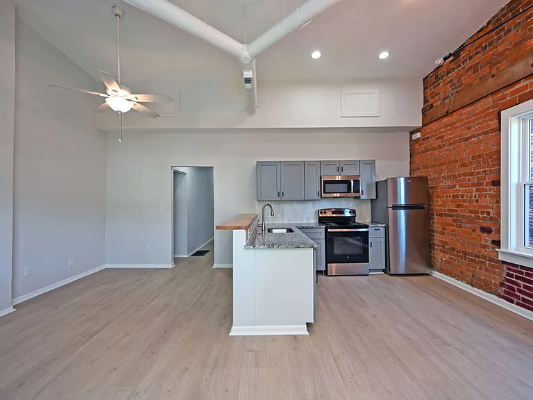 2228 Kemper Ln #3 — Photo 6