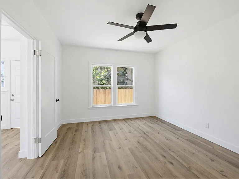1510 W 52nd St #1512.5 — Photo 7