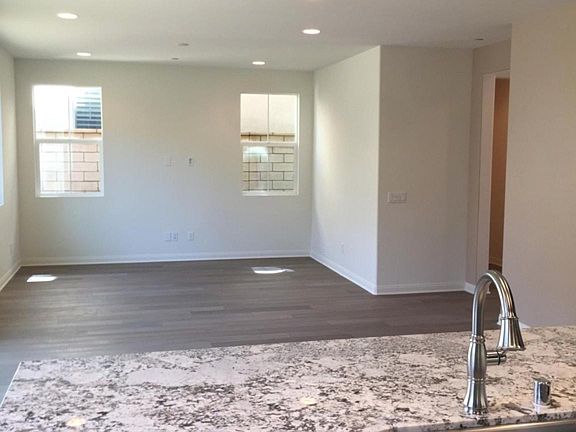 4th image of 653 Silver Sage Ct