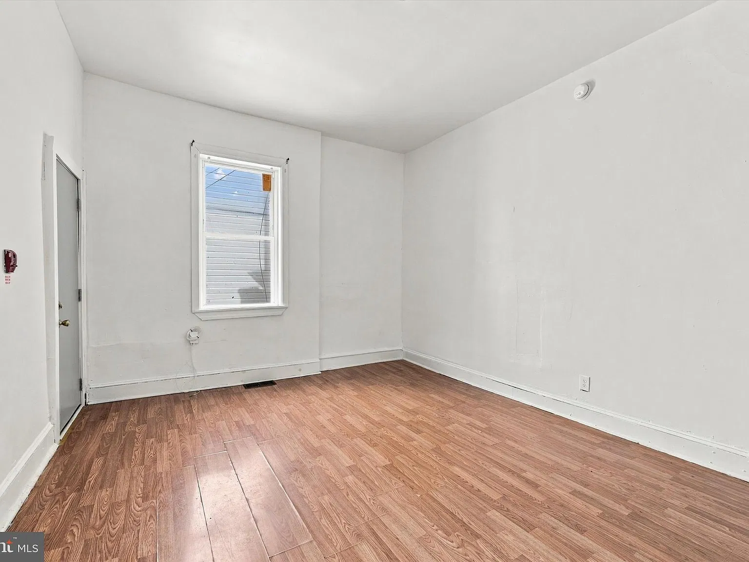3214 W Diamond St — Photo 4