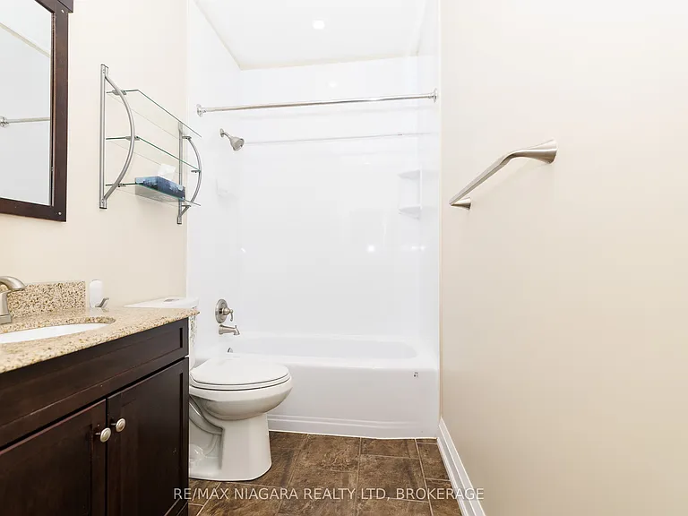 2 Lewis St #12 — Photo 13