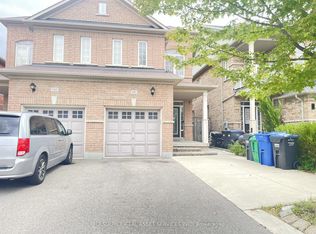 646 Coach Dr, Mississauga, ON L5R 0C5