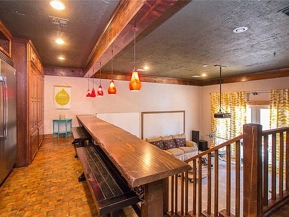 5th image of 1105 Holly Hill Ln