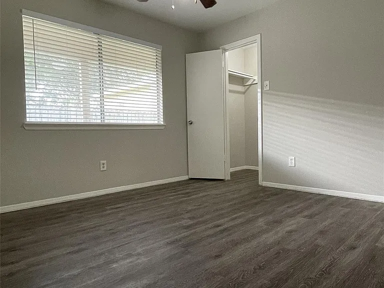 7611 Shaddock Dr — Photo 16