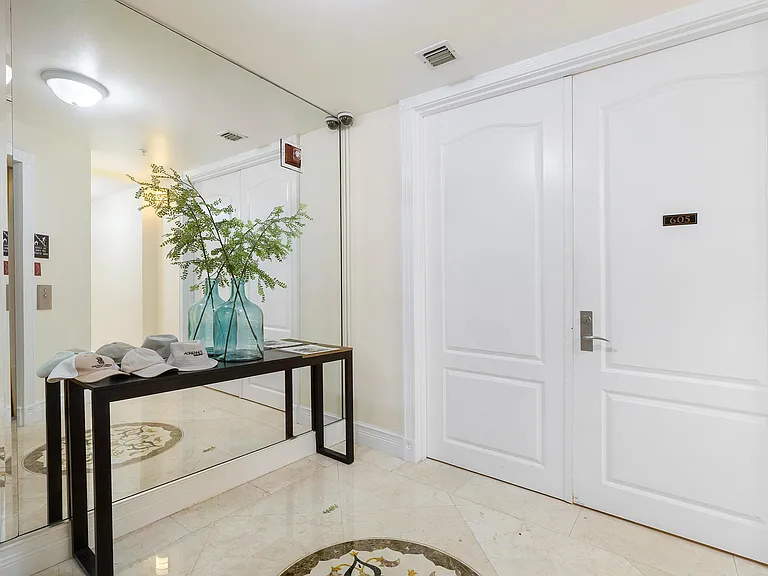 201 S Narcissus Ave #605 — Photo 5