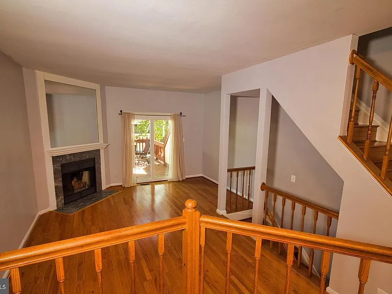 5901 Saint Giles Way — Photo 16