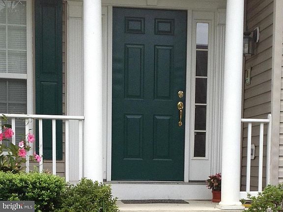 2nd image of 814 Northridge Way