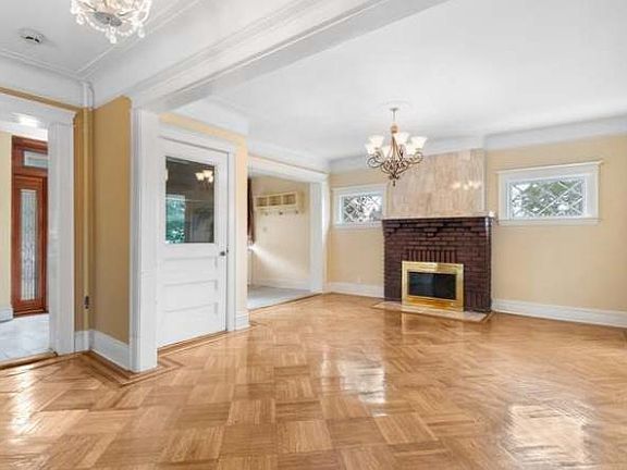 2nd image of 40 30th Ave #2