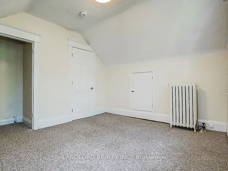 92 Neville Park Blvd #UPPER — Photo 27
