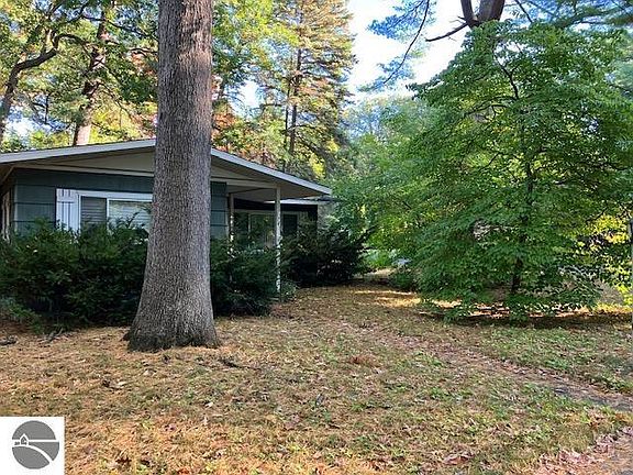 4th image of 1741 Indian Woods Dr