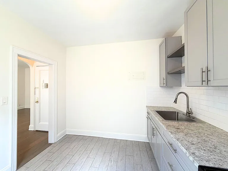 62-55 Forest Ave #1C — Photo 14