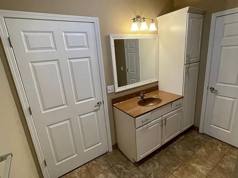 Grasslands Apartments — Photo 6