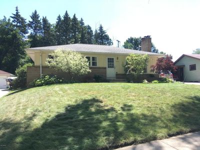 1052 Truxton Ave NE, Grand Rapids, MI, 49505