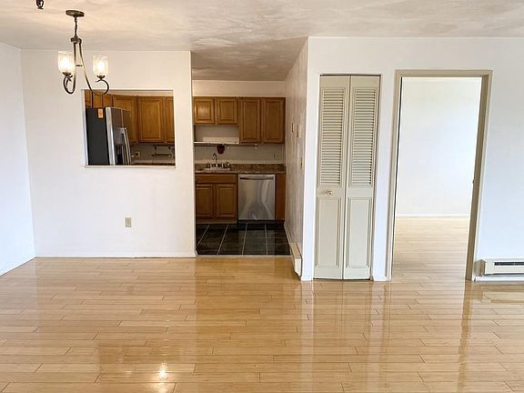 5th image of 115 W Squantum St APT 1105