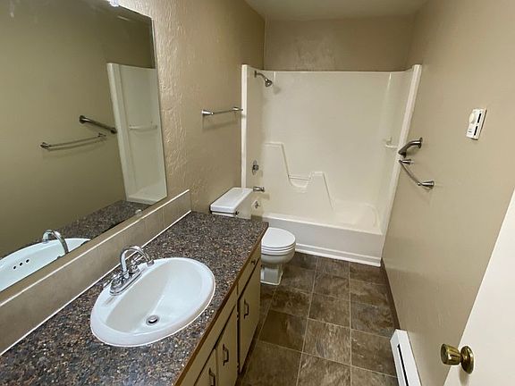 5th image of 3440-3442 Monarch Dr NE #3440