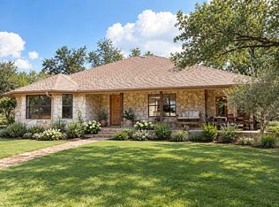 301 Lander Ln, Dripping Springs, TX 78620