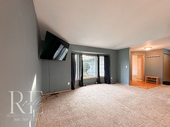 5th image of 1209 Lansing Ave